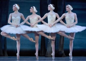 Christopher Stowell's Swan Lake Returns to OBT After a Decade