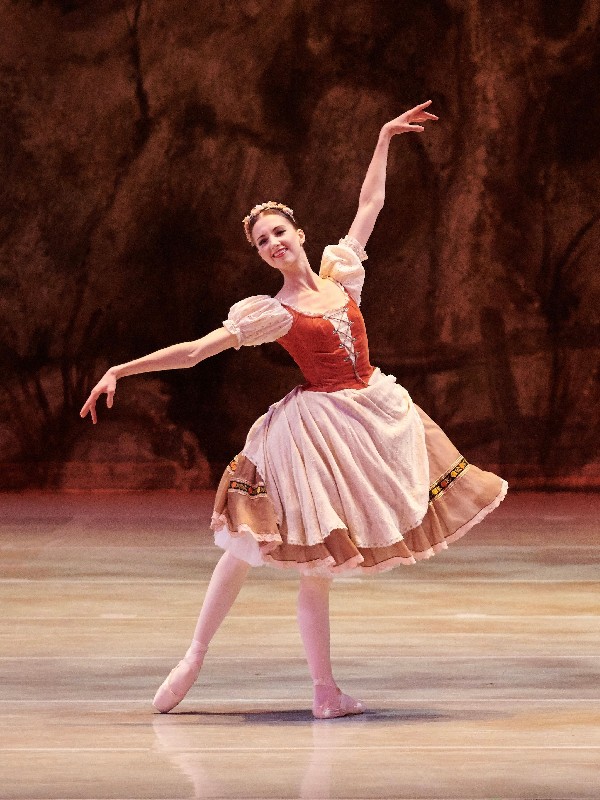 Raffaella Stroik