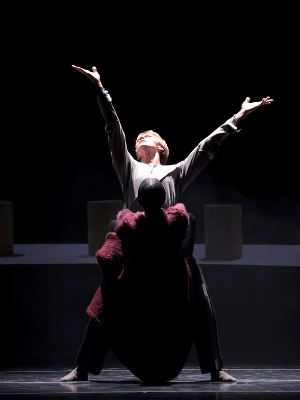 La Scala Theatre Ballet's Timofej Andrijashenko and Alessandra Vassallo in Edward Clug's Peer Gynt. Photo by Brescia-Amisano © Teatro alla Scala